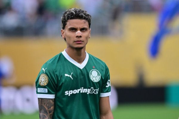 Pedura: Rome do dự, Benfica đa