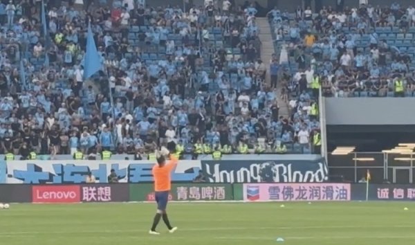 Wang Dalei đã đến Dalian cùng 