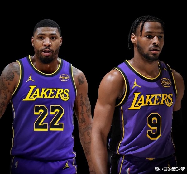 Lakers đã ký vào danh sách 15 